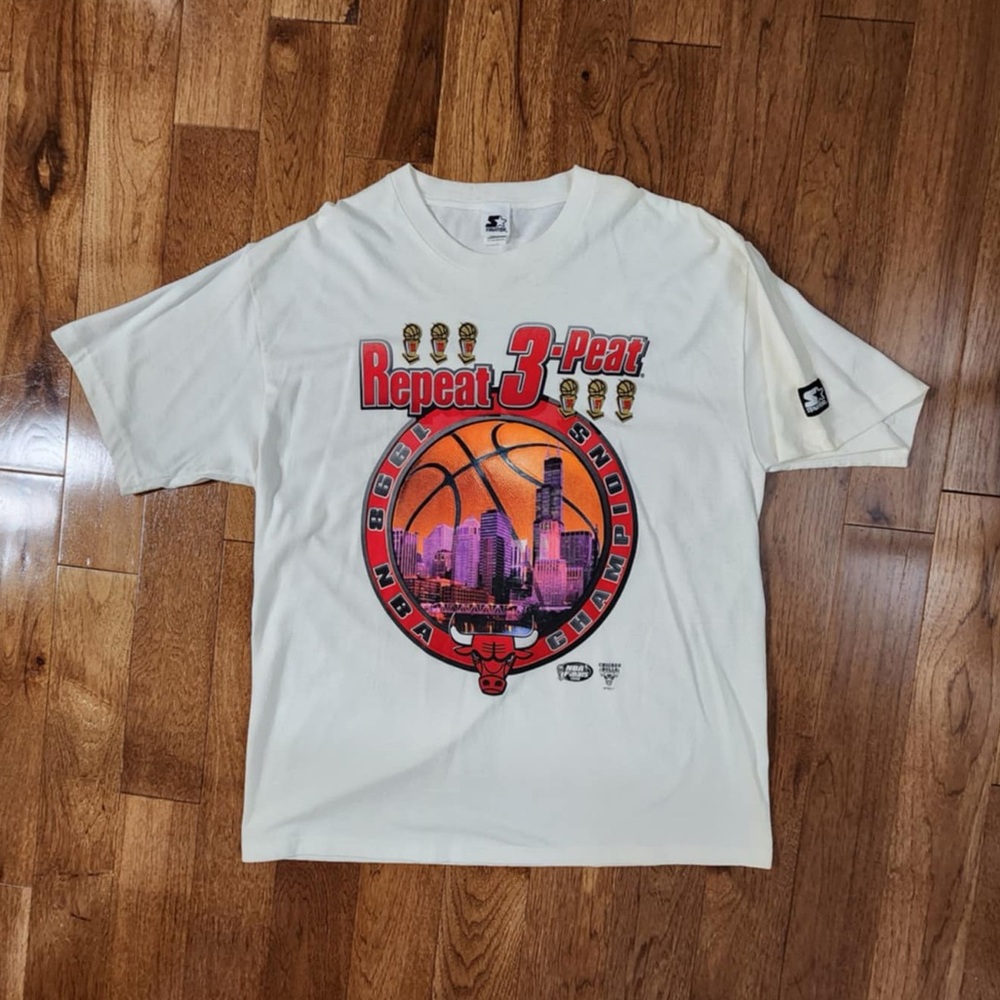 Vintage 1998 Chicago Bulls Repeat 3-Peat Tshirt